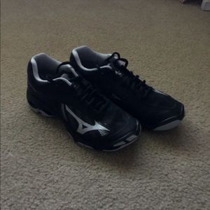 Mizuno volleyball shoes